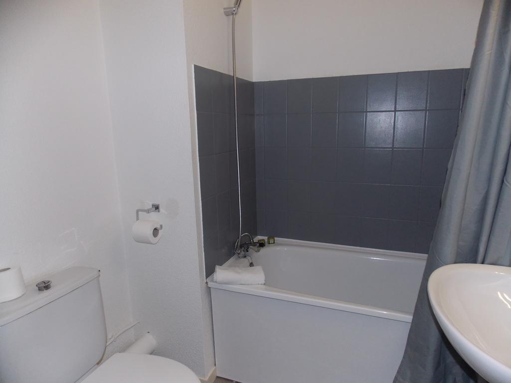 Hotel Du Delta Biganos Zewnętrze zdjęcie