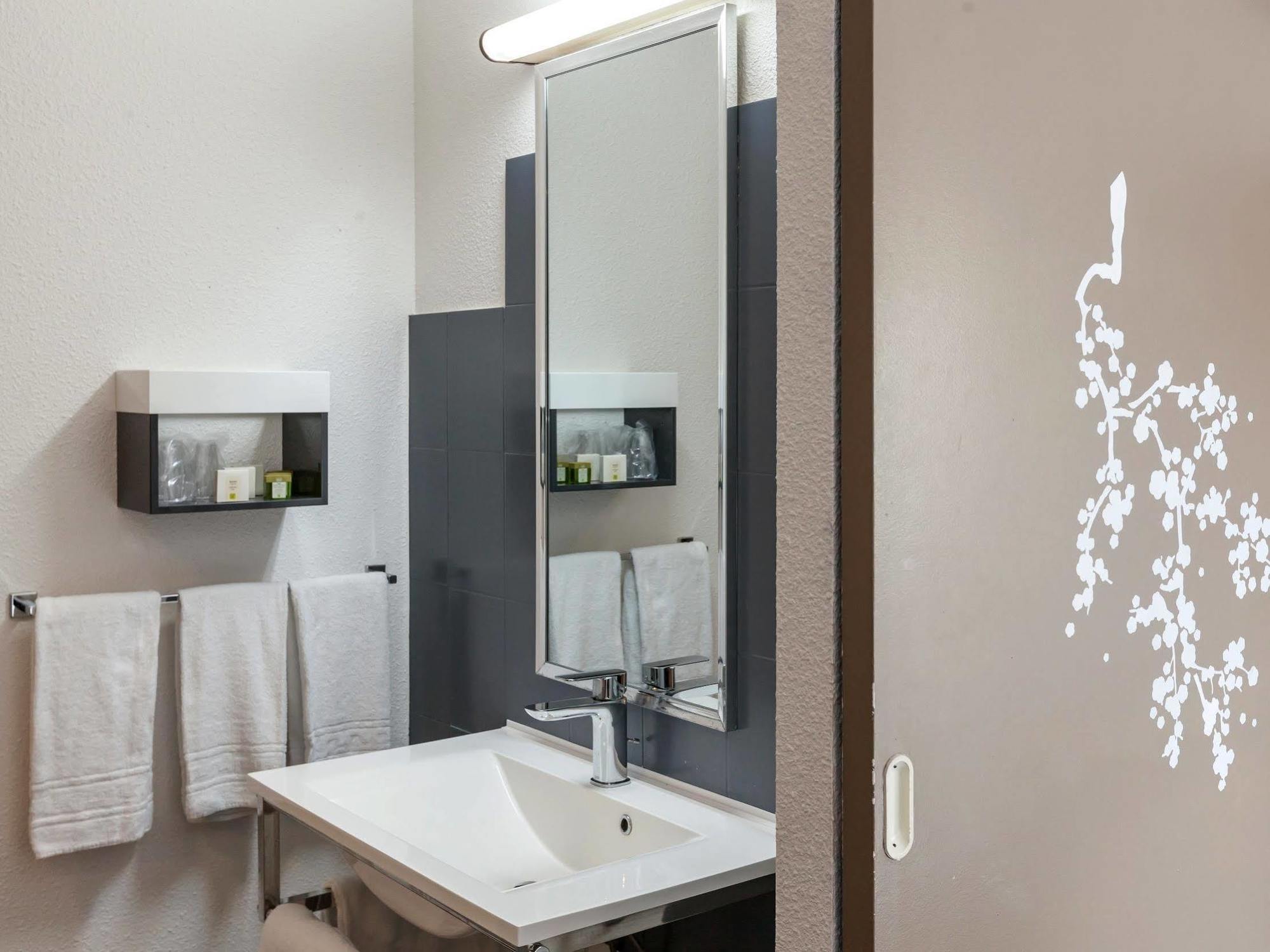Hotel Du Delta Biganos Zewnętrze zdjęcie
